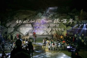 电视剧《繁花》的主题与情爱密码，在王家卫《阿飞正传》中已深藏