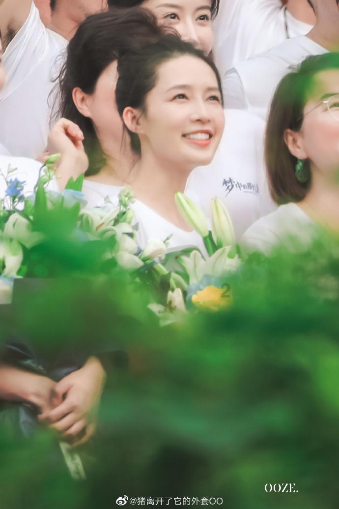 “我的铅笔和你的铅笔哪枝长？”是特殊疑问句还是选择疑问句？