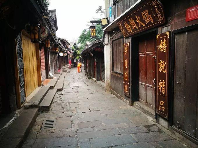 扬州往返乌鲁木齐列车来了！沿途经停多个省份，坐在车中便可欣赏中原、西北的大美风貌！